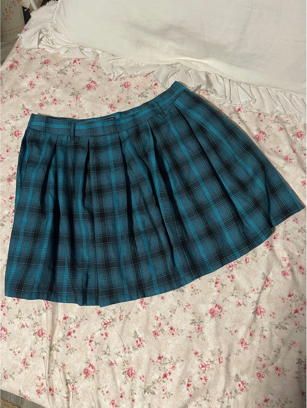 Hot Topic Blue Plaid Pleated Skirt